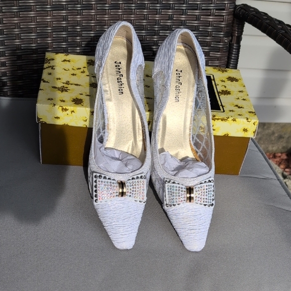 Chic Silver Women's Heels with Embellishments - Picture 2 of 9